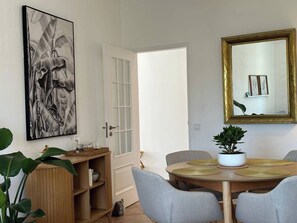 Apartment | Dining - Cosy 3 bed Apartment Albufeira Old Town (Albufeira)