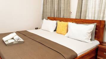 3 Schlafzimmer, Bügeleisen/Bügelbrett, WLAN, Bettwäsche