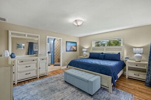 3 bedrooms, desk, travel crib, free WiFi