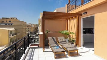 Suite Deluks, pemandangan laut | Teras/patio