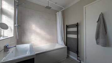 Ensemble douche/baignoire, baignoire relaxante profonde