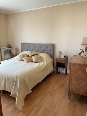 2 Schlafzimmer, Bügeleisen/Bügelbrett, Reisekinderbett, kostenloses WLAN