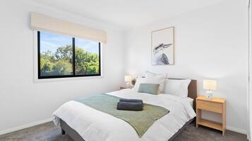 3 bedrooms, desk, iron/ironing board, travel cot