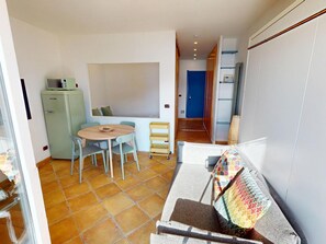 Interior - Studio with air conditioning and Wifi, Menton old town (Menton)