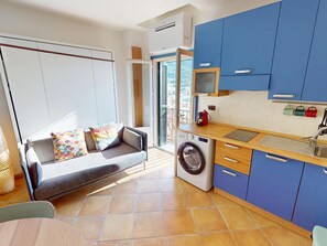 Interior - Studio with air conditioning and Wifi, Menton old town (Menton)