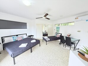 12 bedrooms, free WiFi, bed sheets