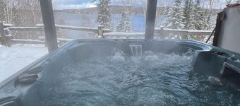 Waterfront, Spa, Sauna, Cold bath Private dock, Fishing, View