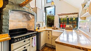 Fridge, oven, dishwasher, toaster