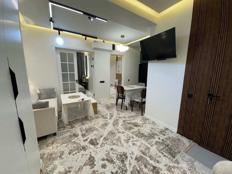 Charming 2-bedroom Apartment In Beautiful Tashkent Near Megaplanet - Taskent