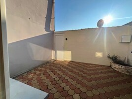 House | Terrace/patio