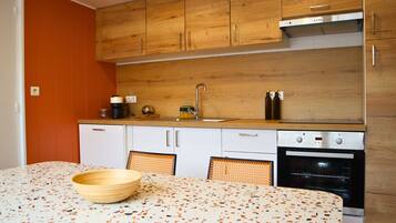 House | Private kitchen | Electric kettle, toaster