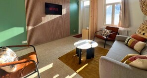 House | Living area | Flat-screen TV