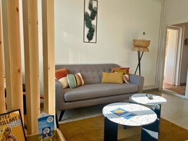 Talo | Oleskelualue | Älytelevisio, Netflix, suoratoistopalvelut