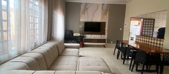 Cozy 3/4 House - Air conditioning in 3/4. Garage.