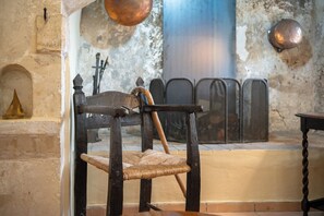 3 bedrooms, soundproofing, iron/ironing board, free WiFi - The Olive Mill House Luxe Villa (Rethymno)