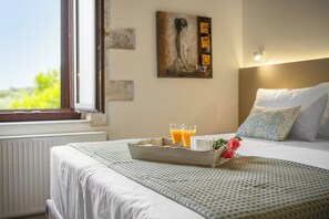 3 bedrooms, soundproofing, iron/ironing board, free WiFi - The Olive Mill House Luxe Villa (Rethymno)