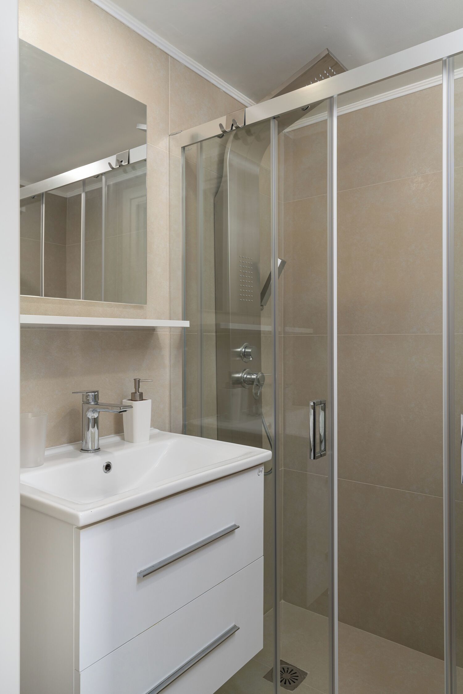 Villa Deluxe, vistas a la piscina | Baño