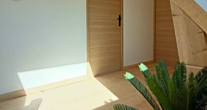 Gßte calme avec wifi et piscine partagée en pleine nature