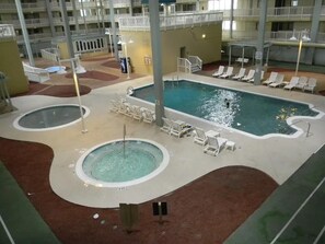 Innenpool, beheizter Pool