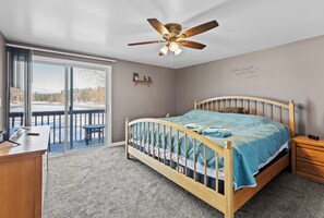 3 bedrooms, free WiFi, bed sheets