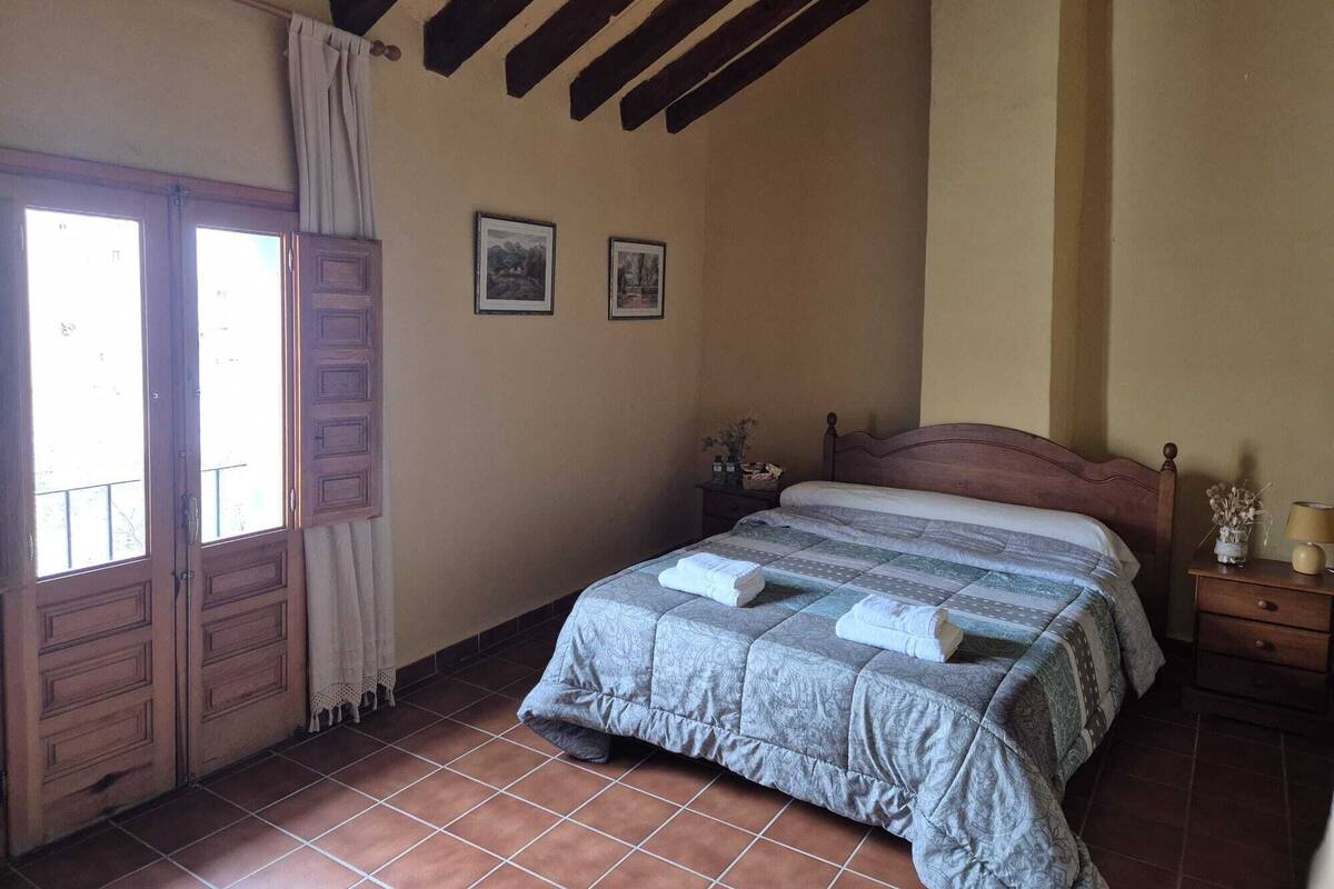 Superior Double Room, 1 Queen Bed, Balcony, Mountain View
