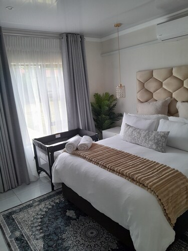 Modern 2 BR pool side apartment