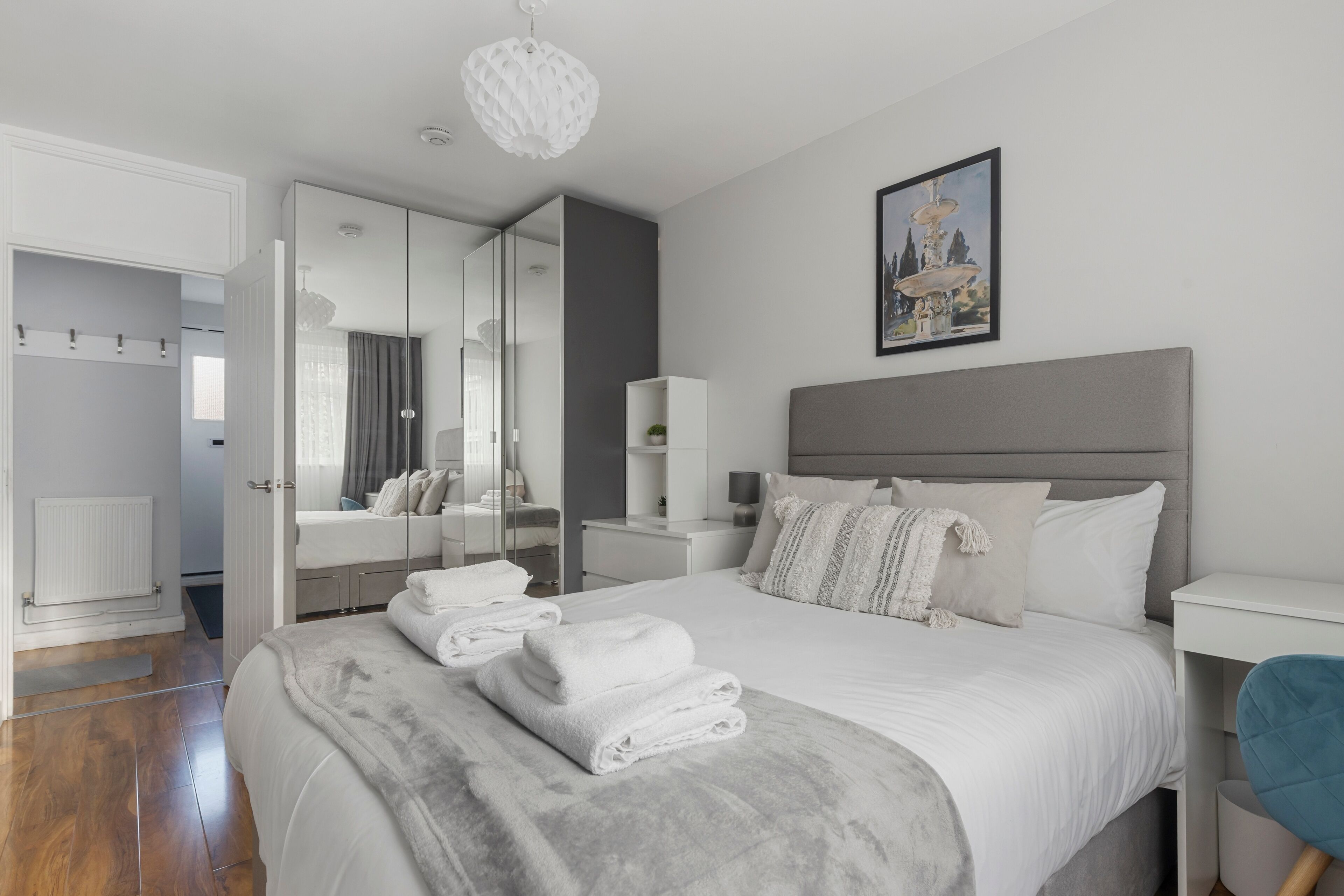 3 室のベッドルーム、アイロン / アイロン台、インターネット、ベッドシーツ