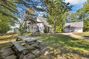 Outdoor dining - Lake Winnipesaukee Waterfront Home Private Beach Dock Sleeps 10 Sunset Views (Moultonborough)