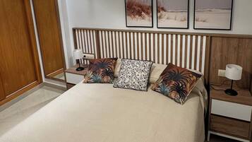 2 slaapkamers, een strijkplank/strijkijzer, wifi, beddengoed