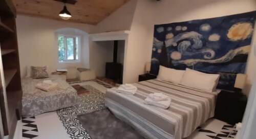 Casa Velha Escusa 

Old 2-bed house between Castelo de Vide and Castelo Marvao