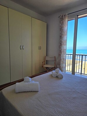 2 soverom, strykejern/-brett, wi-fi og sengetøy