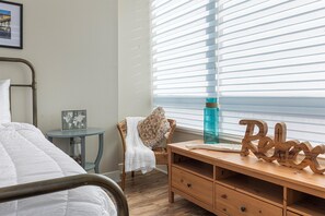 2 bedrooms, desk, iron/ironing board, travel cot