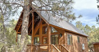 The Maverick | Hot Tub • Loft • Pets Welcome