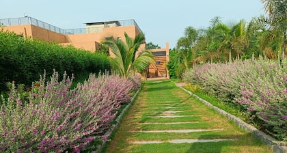 Club Azzurro Resort - Nalsarovar