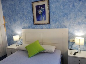 3 chambres, fer et planche à repasser, Wi-Fi, draps fournis