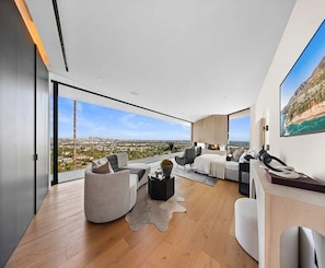Smart TV, fireplace - Glass Horizon - Exclusive Architectural Gem Overlooking LA’s Skyline (Los Angeles)