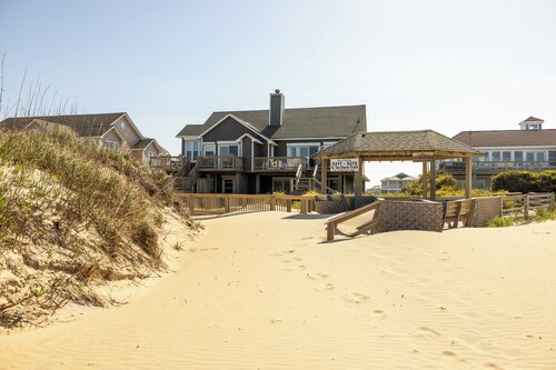 Direct Oceanfront Access*Hot Tub*Neighborhood Pool