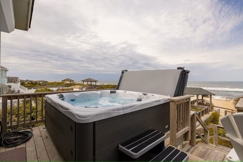 Direct Oceanfront Access*Hot Tub*Neighborhood Pool
