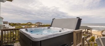 Direct Oceanfront Access*Hot Tub*Neighborhood Pool