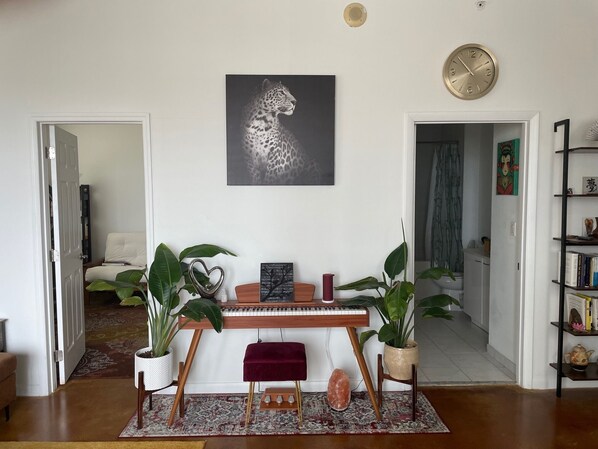 Interior - Charming 2-bed Loft style condo with AC, fitness room, WiFi in Downtown Miami (Miami)