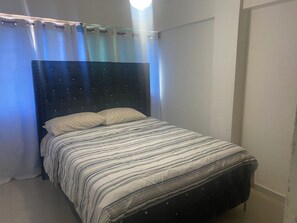 2 bedrooms, WiFi, bed sheets - BOCA CHICA SEA AND SUN, (Boca Chica)