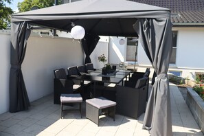 Outdoor dining - Vacation at the beautiful Wusterwitz Lake with lots of greenery, ideal for nature lovers (Wusterwitz)