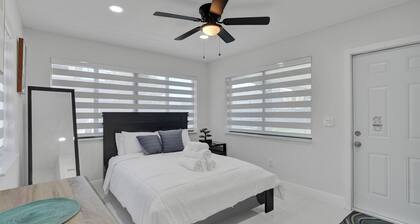 Serene Suite Near Aventura