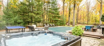 Lakeside Home With Pool & Hot Tub! Close To Beach!
