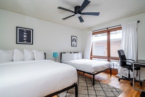 4 bedrooms, iron/ironing board, WiFi, bed sheets