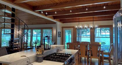 Private Lakefront Estate with 180 Degree Views