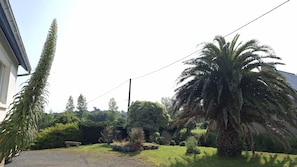 Property grounds - Charming house, serenity on the Pink Granite Coast (Pleumeur-Bodou)