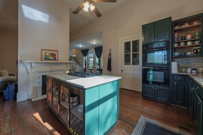 Fridge, microwave, oven, stovetop - Victorian Retreat: Peace, Serenity, & Character (Fairburn)