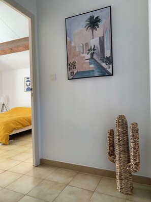 3 habitaciones, tabla de planchar con plancha y wifi 