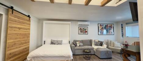 2 bedrooms, in-room safe, iron/ironing board, travel crib